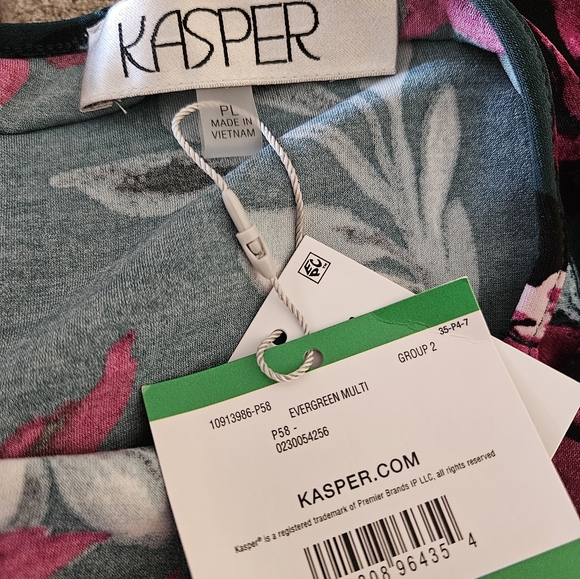 NWT ☆ Kasper Top, Size Large Petite, Brand NEW! - Picture 4 of 4